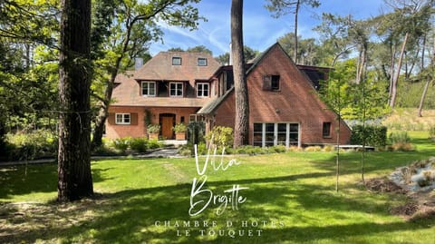 Property building, Spring, Day, Natural landscape, Garden, Garden view