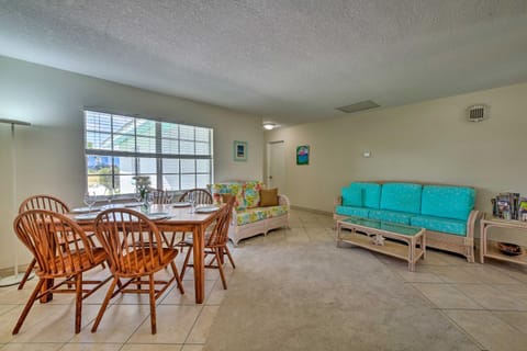 Apollo Beach Gem with Pool The Flamingo House House in Apollo Beach