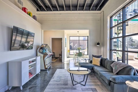 Unique Texas Home in Converted Gas Station! House in Texas