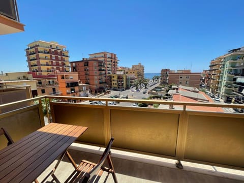 Property building, Day, View (from property/room), Balcony/Terrace, City view, Sea view