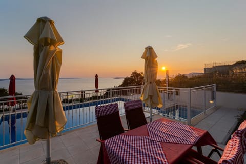Balcony/Terrace, Sea view, Swimming pool, Sunset