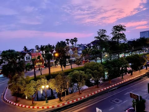 Night, Neighbourhood, Bird's eye view, City view, Street view, Sunrise, Sunset