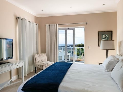 Bed, TV and multimedia, View (from property/room), Bedroom, Sea view, heating, safe