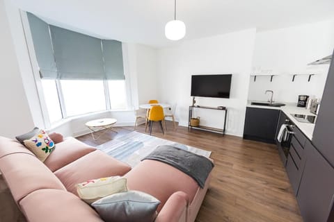 Coastline Villas - Heart of Redcar 1 & 2 Bed New Apartments, ideal for contractors and holidayers Apartment in England