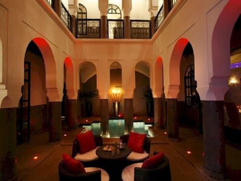 Communal lounge/ TV room, Lobby or reception