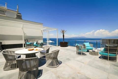 Balcony/Terrace, Lounge or bar