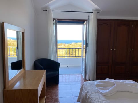 Balcony/Terrace, Photo of the whole room, Bedroom, Sea view