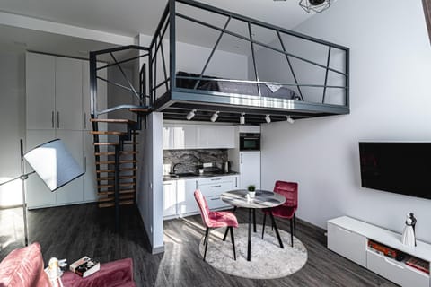 Seating area, Dining area