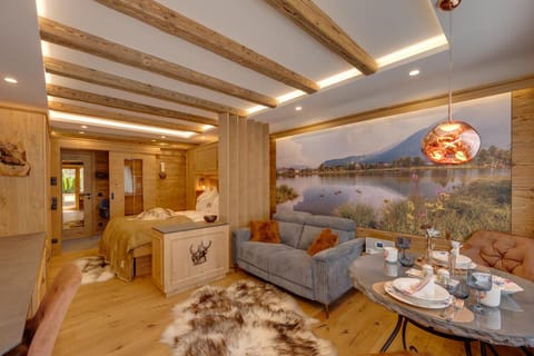 Bed, TV and multimedia, Living room, Dining area, Bedroom