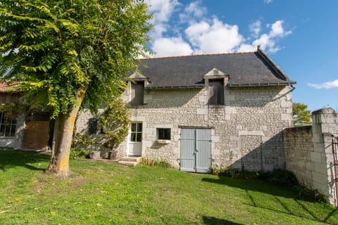 Property building, Spring, Day, Garden, Garden view, Landmark view