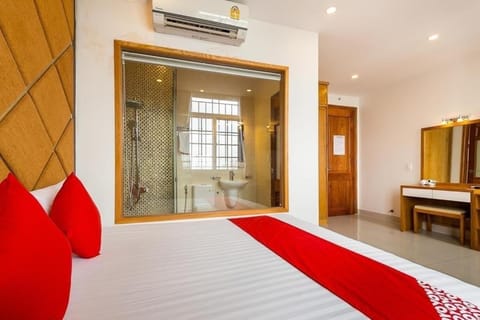 Bed, Photo of the whole room, Bedroom, wardrobe, air conditioner