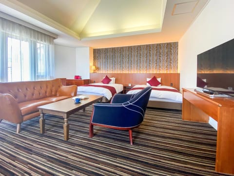 Bed, Living room, Photo of the whole room, Bedroom