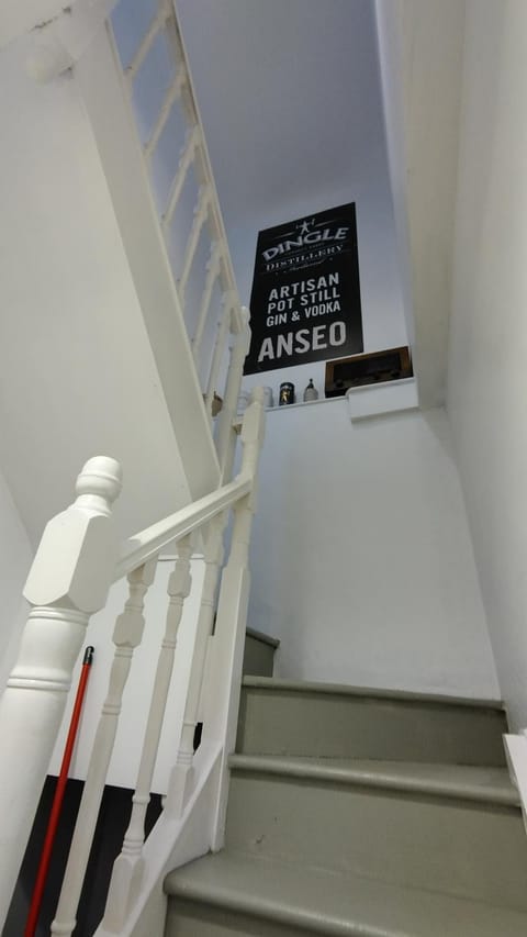 Facade/entrance, Property logo or sign, Decorative detail