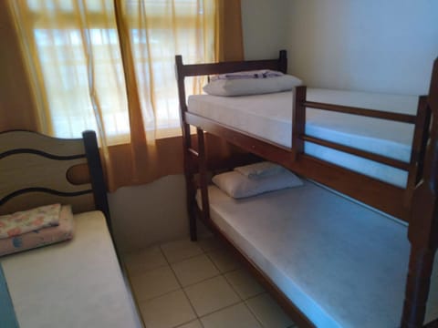Bedroom, bunk bed