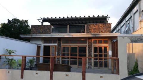 Property building, Restaurant/places to eat