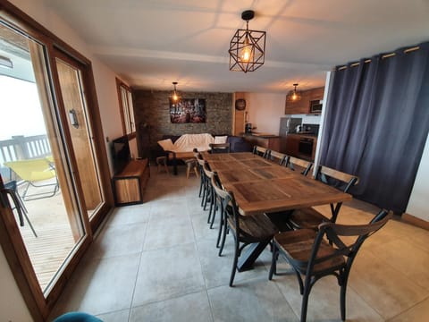 Living room, kitchen