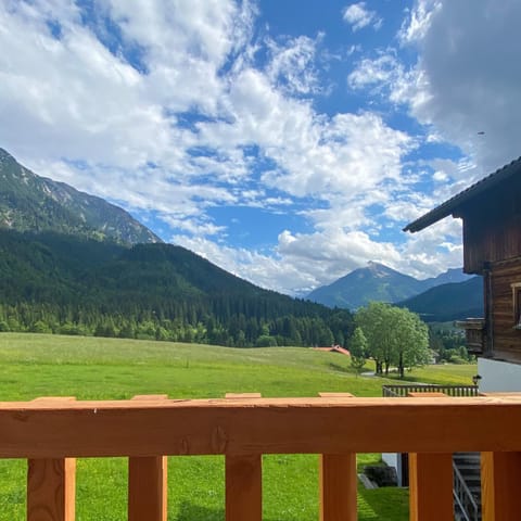View (from property/room), Balcony/Terrace, Mountain view