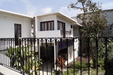 Property building, Garden, Balcony/Terrace