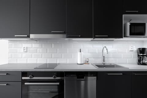 Kitchen or kitchenette, pet friendly, stove