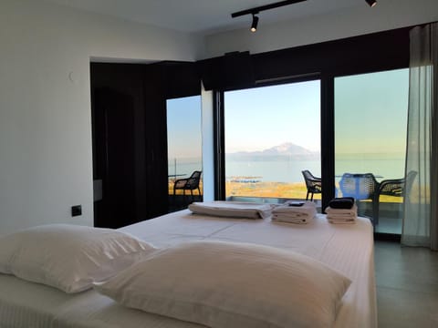 Bed, Bedroom, Sea view