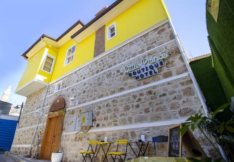 Property building, Day