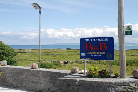 Day, Property logo or sign