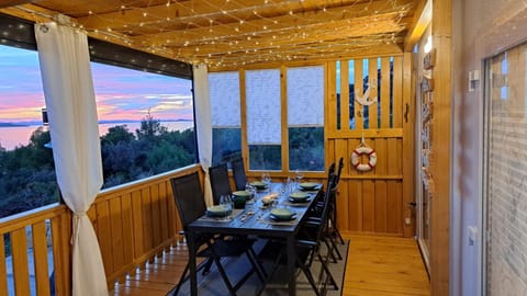View (from property/room), Balcony/Terrace, Sea view