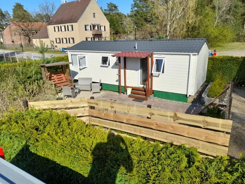 Property building, Garden, Balcony/Terrace, Seating area
