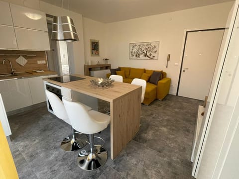 Kitchen or kitchenette, Living room, Dining area