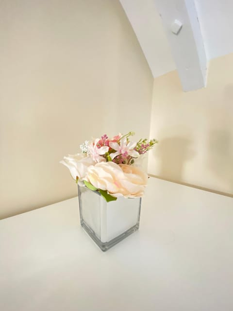 Hodge Bower Holidays, Ironbridge - Blades Apartment in Telford