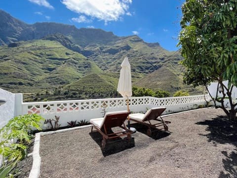 Garden, Mountain view