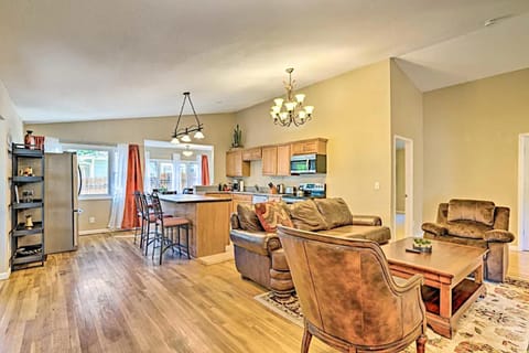 View (from property/room), Dining area, kitchen