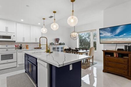 Kitchen or kitchenette, Dining area, dishwasher, oven, stove, toaster