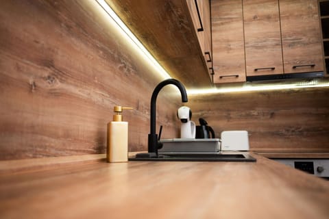 Coffee/tea facilities, Kitchen or kitchenette, kitchen