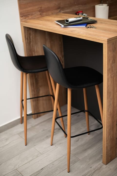 Dining area, hair dresser, kitchen