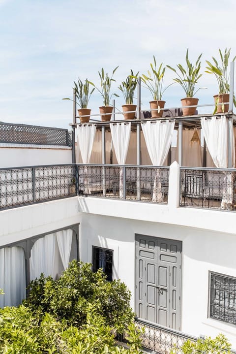 Balcony/Terrace, Internal: Not applicable to any particular room