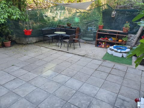 Тих двустаен самостоятелен апартамент с двор,до площада на Сандански Apartment in Blagoevgrad Province