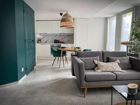 Suite Luxueuse Jacuzzi SUITE AMANTIS By Noma Apartment in Auvergne-Rhône-Alpes