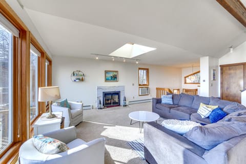 Private Beach and Deck Spacious Lake Michigan Home House in Door County