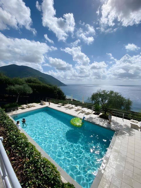 Balcony/Terrace, Pool view, Swimming pool