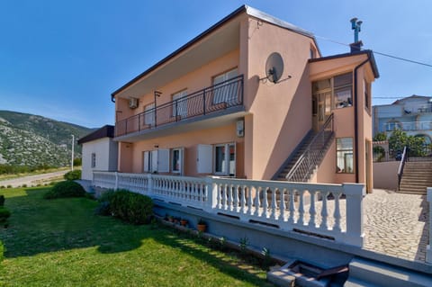 Property building, Day, Natural landscape