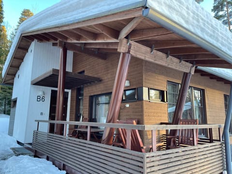 Property building, Facade/entrance, Balcony/Terrace