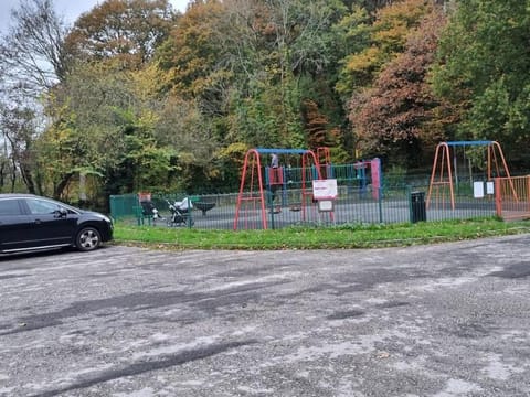 4 Bedroom Detached Holiday home with Hot Tub House in Wrexham