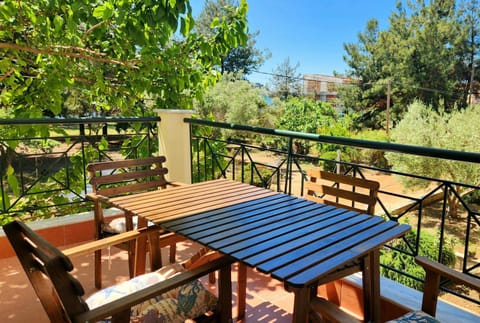 Pine Beach holiday home 2 bedrooms 50 meters to the beach House in Halkidiki