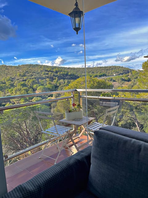 Living room, Dining area, Garden view, Mountain view