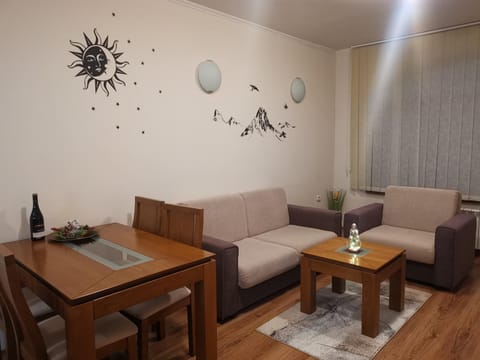 Sunny home by the lift in Bansko Apartment in Bansko