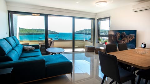 Living room, Seating area, Dining area, Sea view