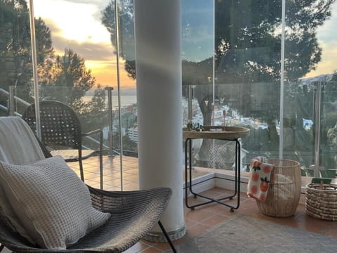 Natural landscape, Balcony/Terrace, Living room, Sea view, Sunset