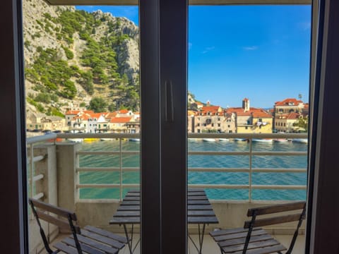 Day, View (from property/room), Balcony/Terrace, River view, Sea view