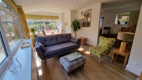Living room, Lounge or bar, Seating area